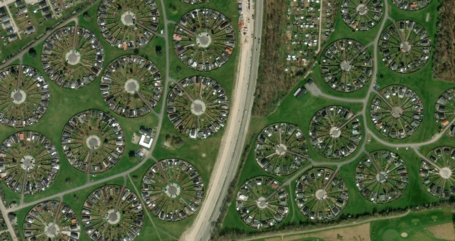 Round gardens - satellite image